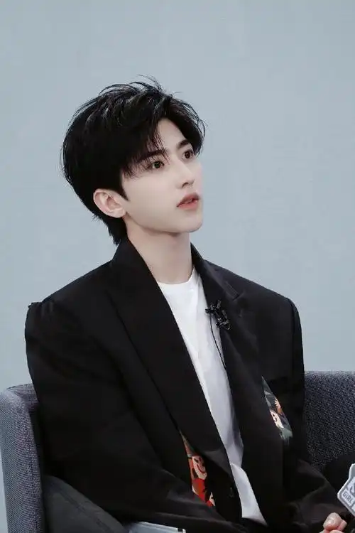 蔡徐坤2021个人巡回演唱会