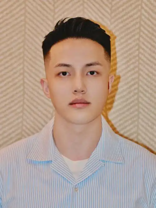 520就要到了,自然卷男生该怎么打理约会发型?