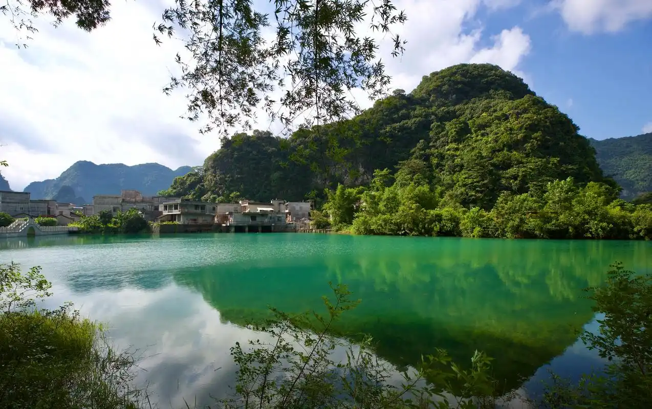 广西都安瑶族自治县有独特的喀斯特地貌,地下河总240多公里, - 抖音