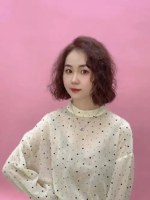 推荐短发秋天烫发