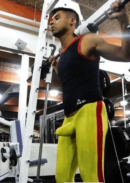 尴尬的勃起 为何大牌球星纷纷顶帐篷