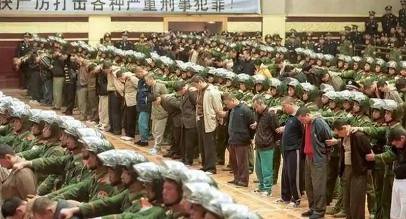 中国两次严打期间,各地的公判大会,到底起到了多大作用?