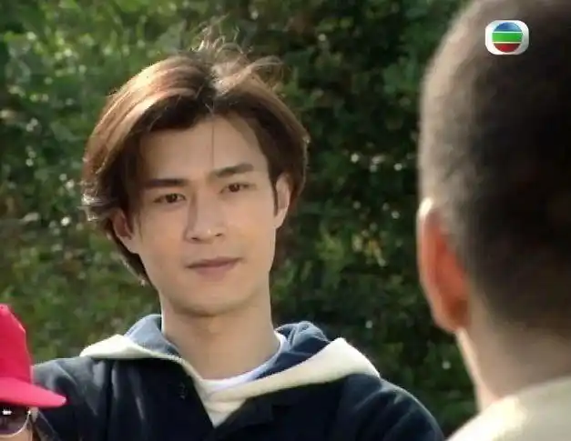 96年在时装剧《天地男儿》中饰演的叶承康,虽然戏份不多但是真的是"