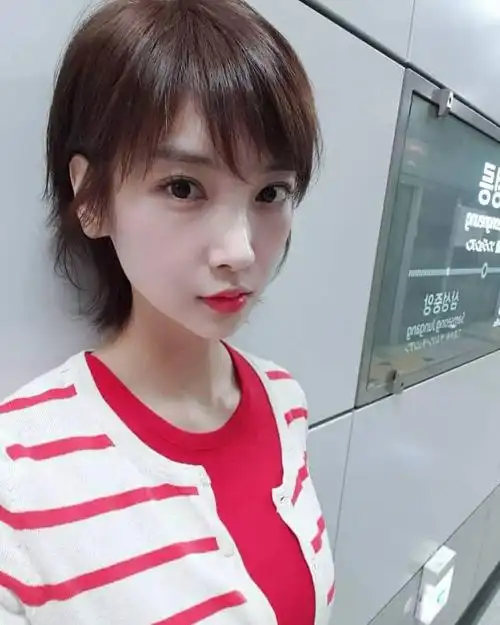 超好看的短碎发型图片女,短发图片,发型图片