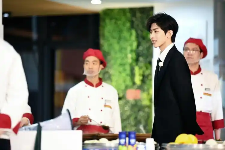 cr:腾讯视频蔡徐坤奔跑吧 - 堆糖,美图壁纸兴趣社区