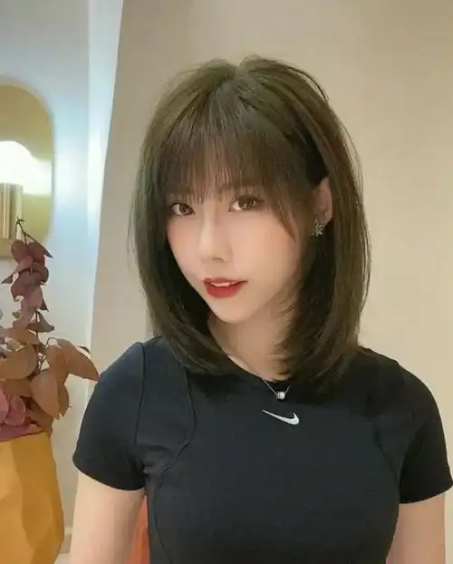 "锁骨发"发型19,一看就很像,瘦脸时尚不夸张