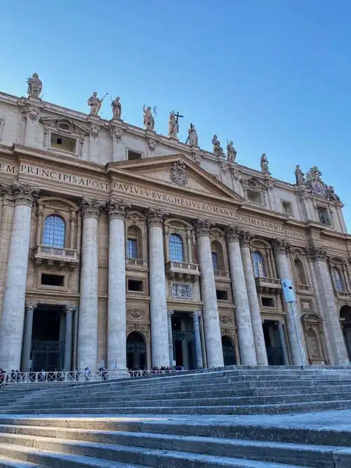 世界上最小的国家却拥有最大的教堂