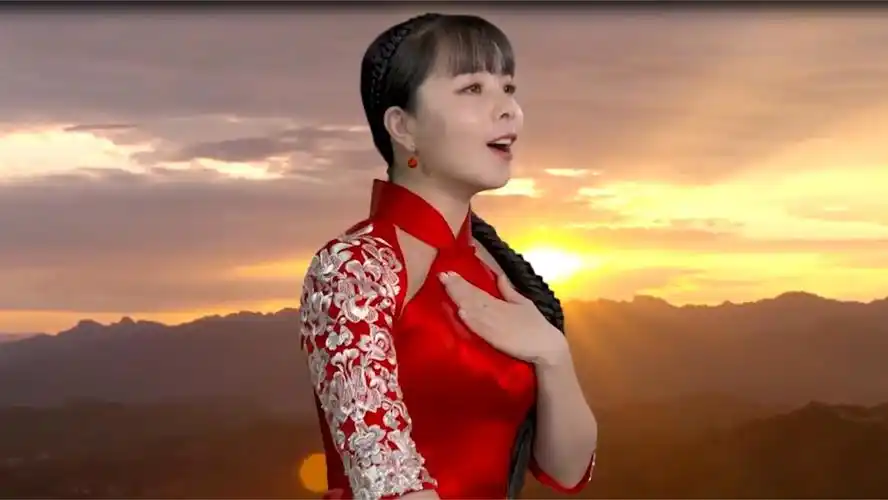 草根歌手相继翻车,为何王二妮能火到现在?全靠她迷人的肉麻嗓音