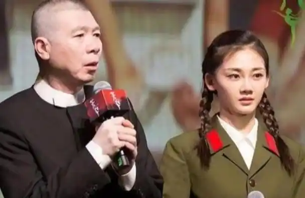 冯小刚直言:她太能装了,永远红不了,更别说拿奖了