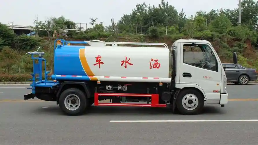 凯马5方洒水车图片