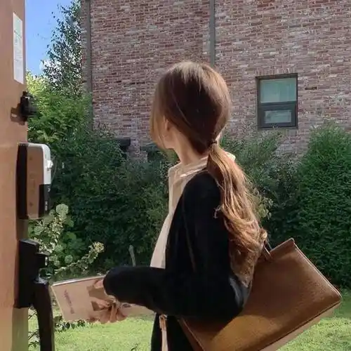 看一眼就想换的背影头像