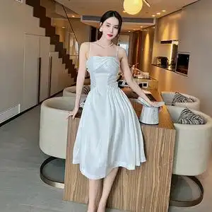 欧洲站白色吊带连衣裙女夏季别致抹胸甜美初恋法式收腰公主蓬蓬裙