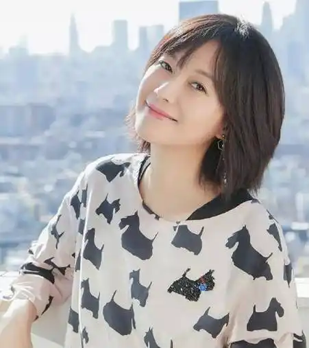 徐静蕾:19岁开始恋爱,后恋上有妇之夫,今48岁只恋爱不结婚