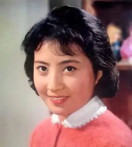 老电影燕归来中路燕扮演者高英近况如何如今63岁人淡如菊