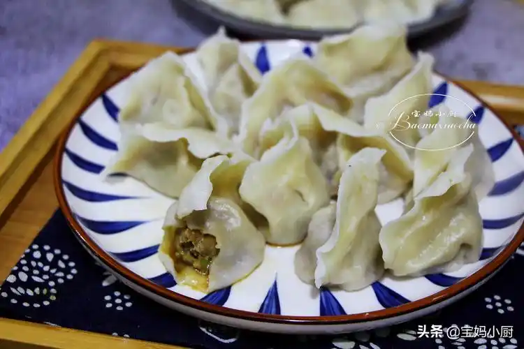 【牛肉芹菜馅饺子】