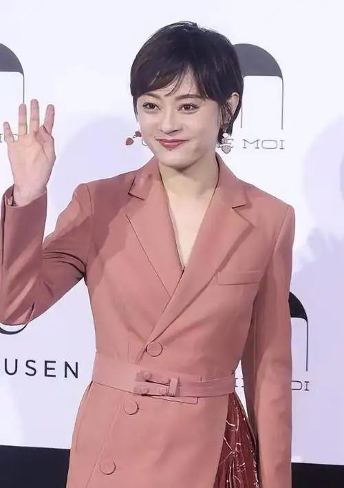 孙俪泳池唯一一张照片!