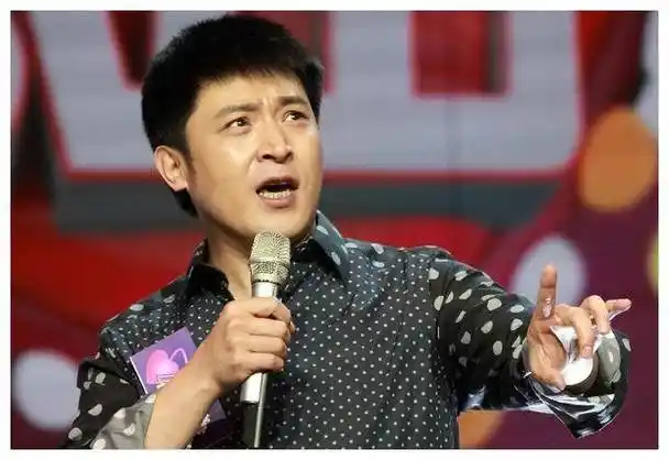 孙涛,是人尽皆知的小品演员.