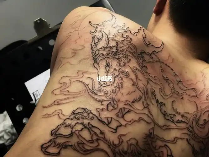 5h@墨卿堂tattoo art 03@墨卿堂刺青|十一#白泽纹身  #半背纹身