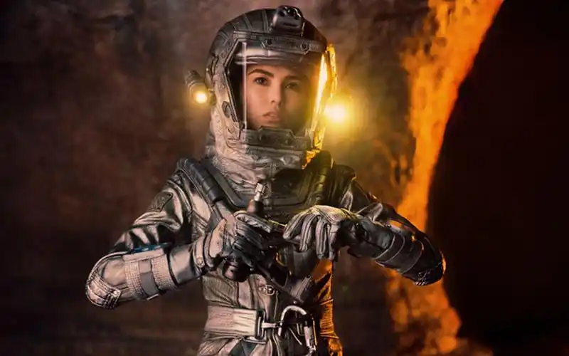 《天火》超前观影场好评如潮 王学圻昆凌现身线上路演与影迷互动