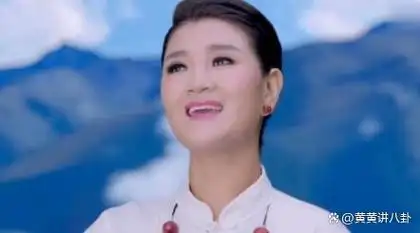 2012年5月,她与央视摄影师丁珍曲扎喜结良缘,家庭和睦,儿女双全,共同