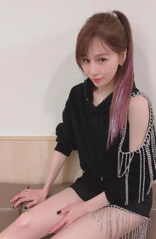 可爱教主王心凌 气质就是不一般 力压众多新人_网易订阅