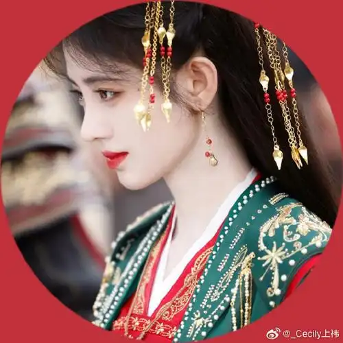 鞠婧祎超话jjy#鞠婧祎的天鹅颈#jjy#鞠婧祎照片#鞠圆框古风头像2