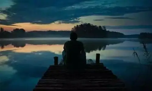 有关于不是一路人的说说-经典伤感我们不是一路人的句子