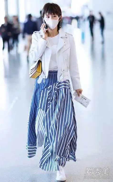 宋茜一袭干练优雅的装束现身机场,这是要去公司上班嘛,打扮的很有