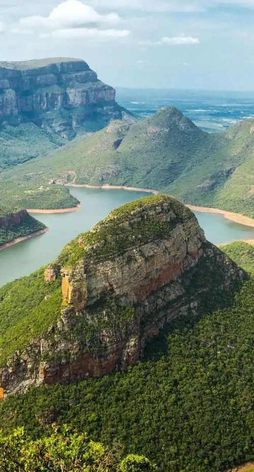 横看成岭侧成峰,远近高低各不同,美丽壮阔的山之风光