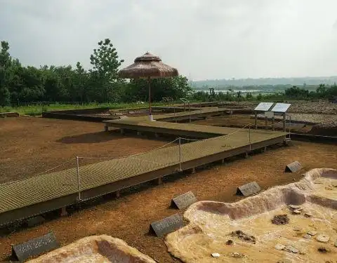 凌家滩古文化遗址凌家滩遗址,位于安徽省马鞍山市含山县凌家滩村,地处