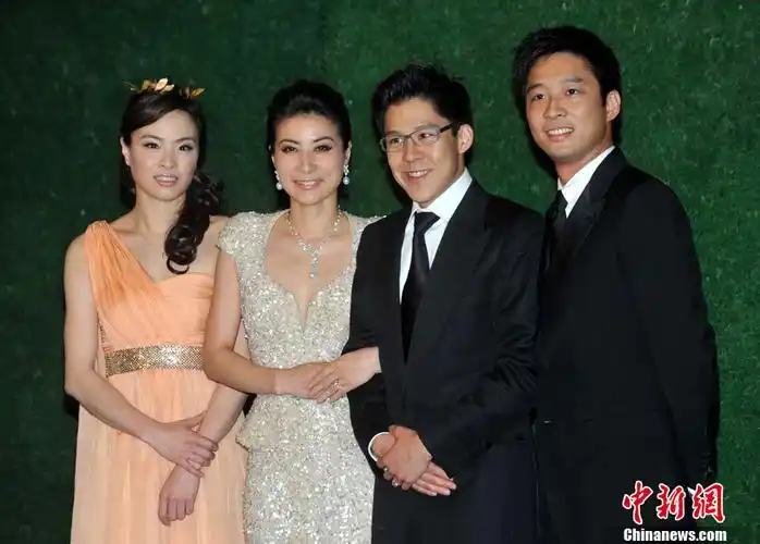 郭晶晶霍启刚香港举行婚礼