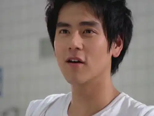 有一种"整容"叫彭于晏留长发,硬汉气质全无,却帅成了韩国欧巴!