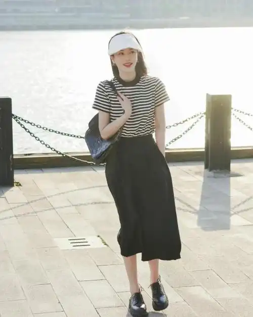 2021年裤子过时了最美的上衣和半身长裙搭配玩转整个夏天