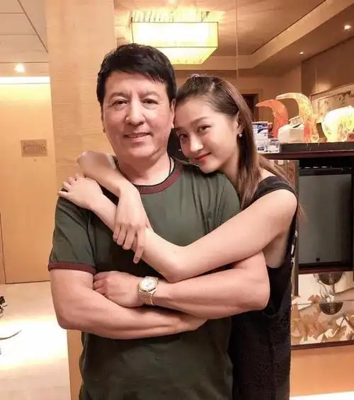 关晓彤因代言被起诉品牌公司发博撇清关系澄清其未参与经营