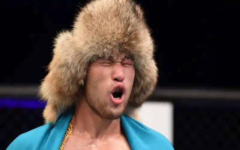 沙夫卡特拿下比赛所表现的沉着冷静是个冠军料子不像骑马那样上头