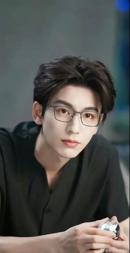 张凌赫唱跳双废#不是你们别忘了他可是南师大校草张凌赫|学霸|校草