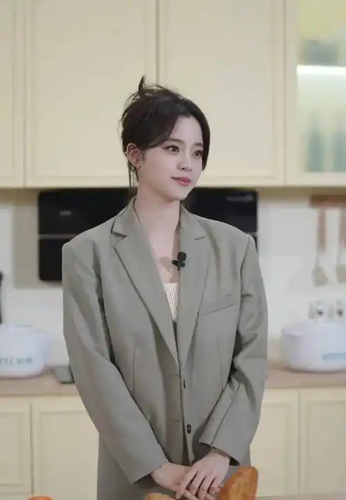 张天爱退圈结婚?张智霖一家歪屁股?欧阳娜娜陈飞宇复合?