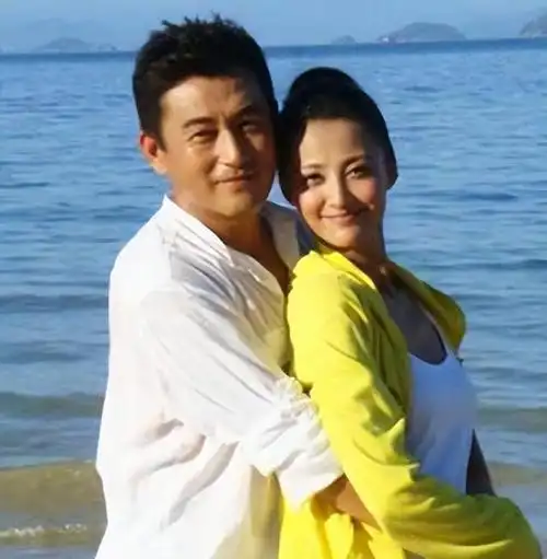 王志飞:出轨张歆艺,闪婚张定涵,如今58岁的他依旧迷人