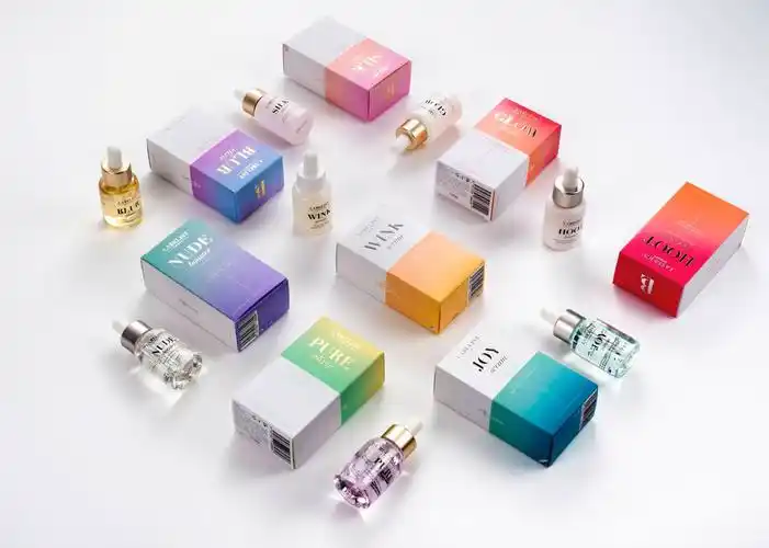 迷人渐变金色labelist化妆品包装设计