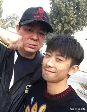 张一山:光荣加入党组织,"爸爸"高亚麟亲自为其担任入党介绍人