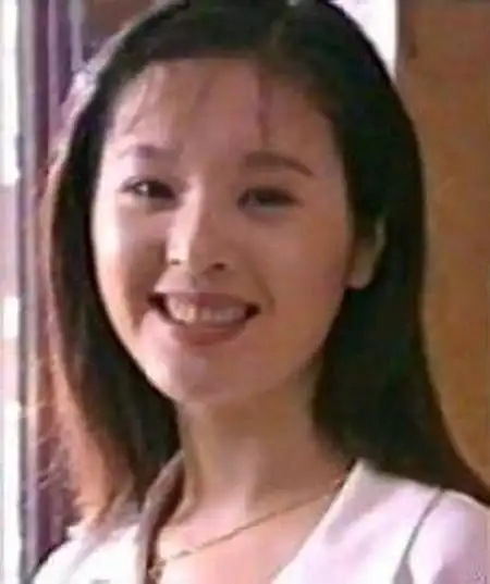 p>胡天鸽,原名胡琼芳,浙江象山石浦人.越剧演员,内地影视女演员.