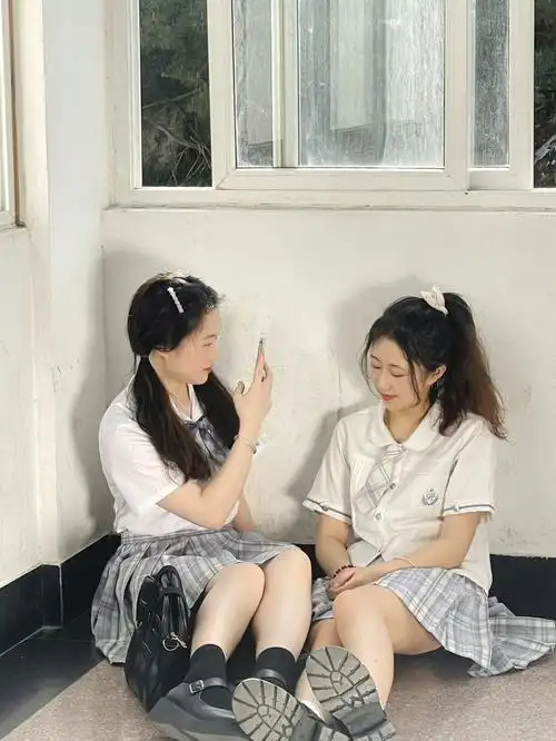 闺蜜写真  #被封校的当代学生   #白羊双鱼  #tf若云汐封校期间把