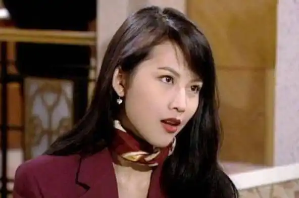 原创蔡少芬17岁选美照有多好看难怪成选美季军与张晋13年夫妻恩爱