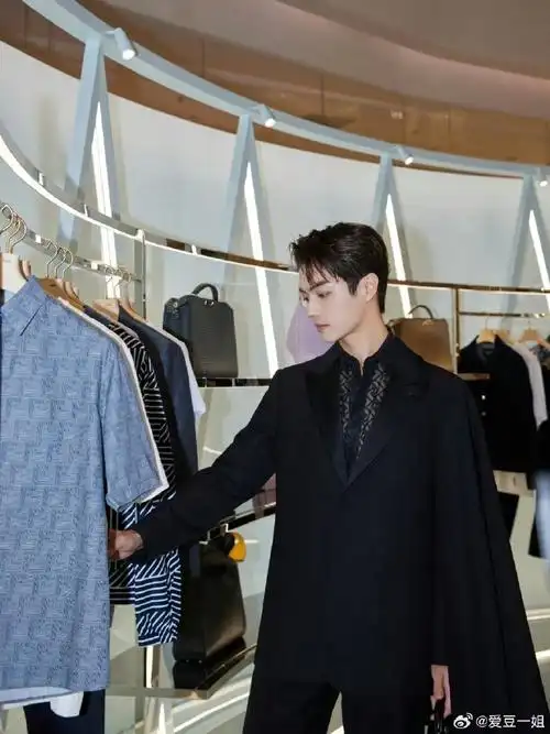 许凯光脚霸总##许凯霸总既视感