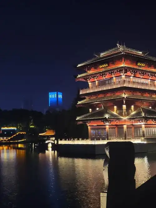 夏天逍遥津的晚上居然这么好看「足迹」