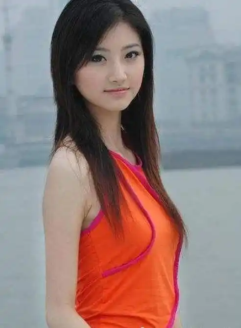 景甜旧照被疯传,看清10年前真正颜值:整没整容一目了然!