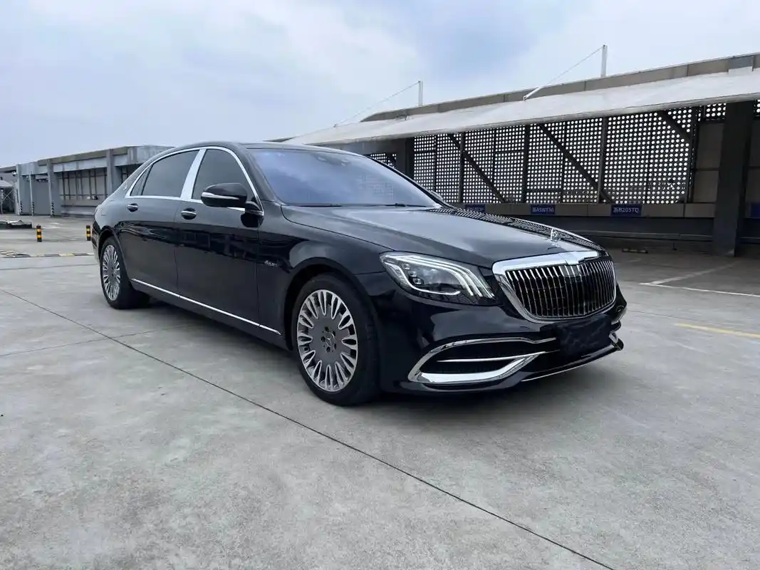 2017年2月奔驰迈巴赫s400l 前脸改2 - 抖音