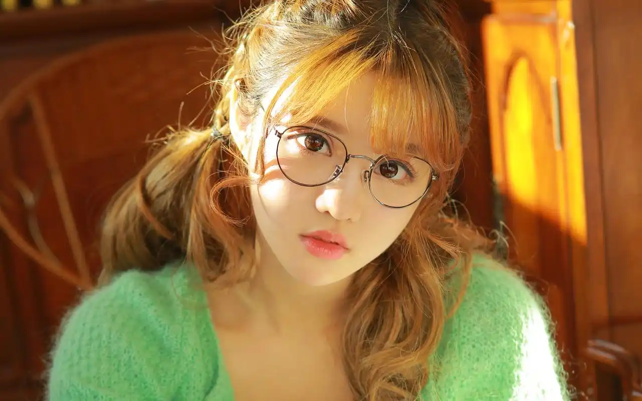 韩系少女清新养眼写真图片桌面壁纸