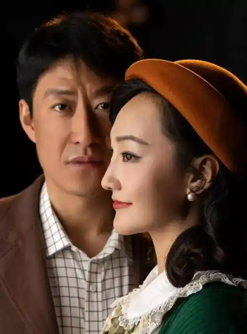 舞台初演小品于震和辛月的美好爱情:抽时间陪伴妻子,做合格丈夫_师妹