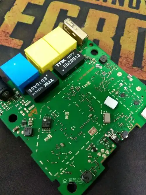 拆一个不上电的华为荣耀ws831无线路由器